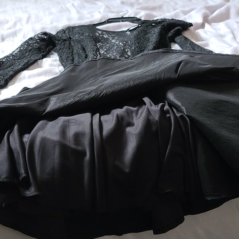 SOLD Windsor Formal black lace A line dress - Picture 6 of 11